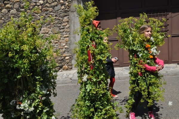 Planes Para El De Mayo En El Bierzo La Feria De Cacabelos Los Maios