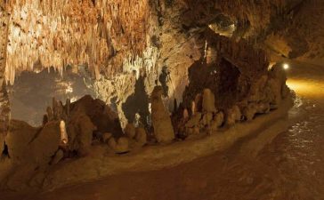 La Cueva de Valporquero abre la temporada que durará hasta el 10 de diciembre 4