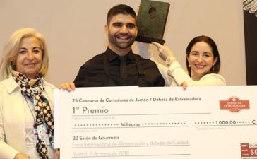 El berciano Roberto González Santalla, el mejor cortador de jamón de España 8