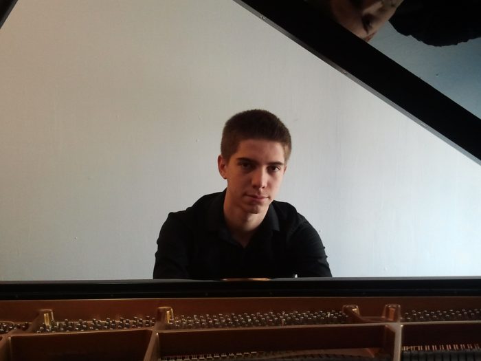Concierto del pianista Carlos Marín para cerrar la temporada de Juventudes Musicales 1