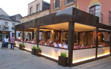 Los restaurantes La Violeta y La Taberna no abrirán el viernes al considerarlo inviable hasta que el aforo y horario sea más amplio 9