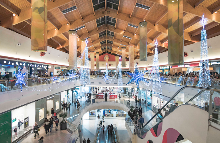 El Centro Comercial El Rosal celebra ya la Navidad con la presencia de Papá Noel y actividades para toda la familia 1