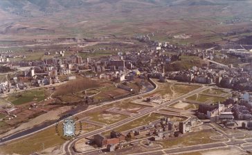 Ponferrada inaugura la exposición 'Ponferrada a vista de pájaro' una exposición fotográfica desde el aire 4