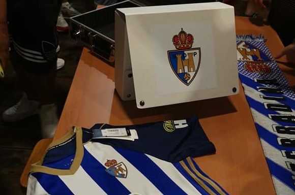 Así es la nueva equipación de la Ponferradina 1