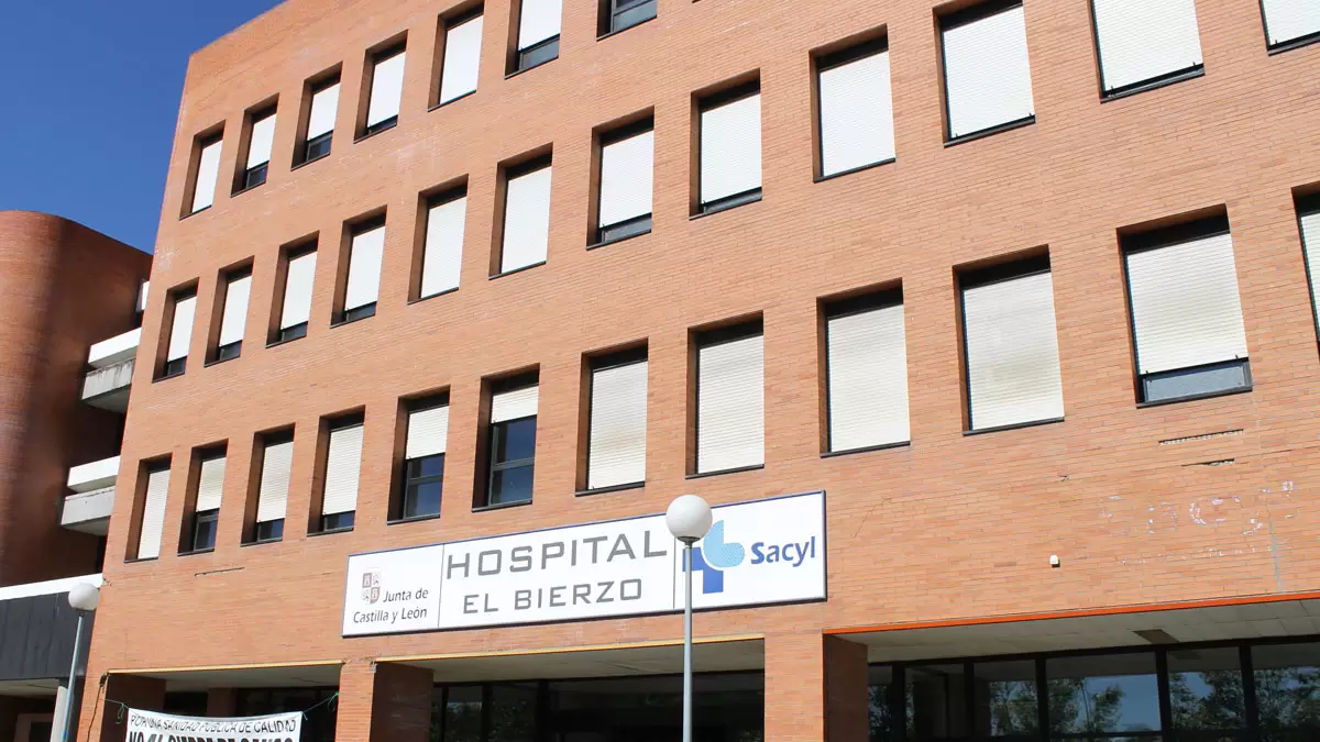 Un reportaje en El País denuncia la grave escasez de oncólogos en el Hospital del Bierzo