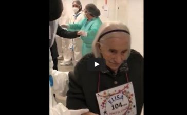 La emocionante salida de La 'superabuela' Elisa al vencer al Covid-19 a sus 104 años: 5