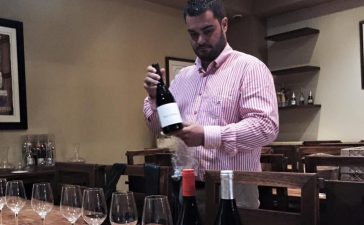 Viñademoya 2018 destacado en El País por María José Huertas, premio Nacional de Gastronomía, entre los 15 mejores vinos por menos de 10 Euros 2