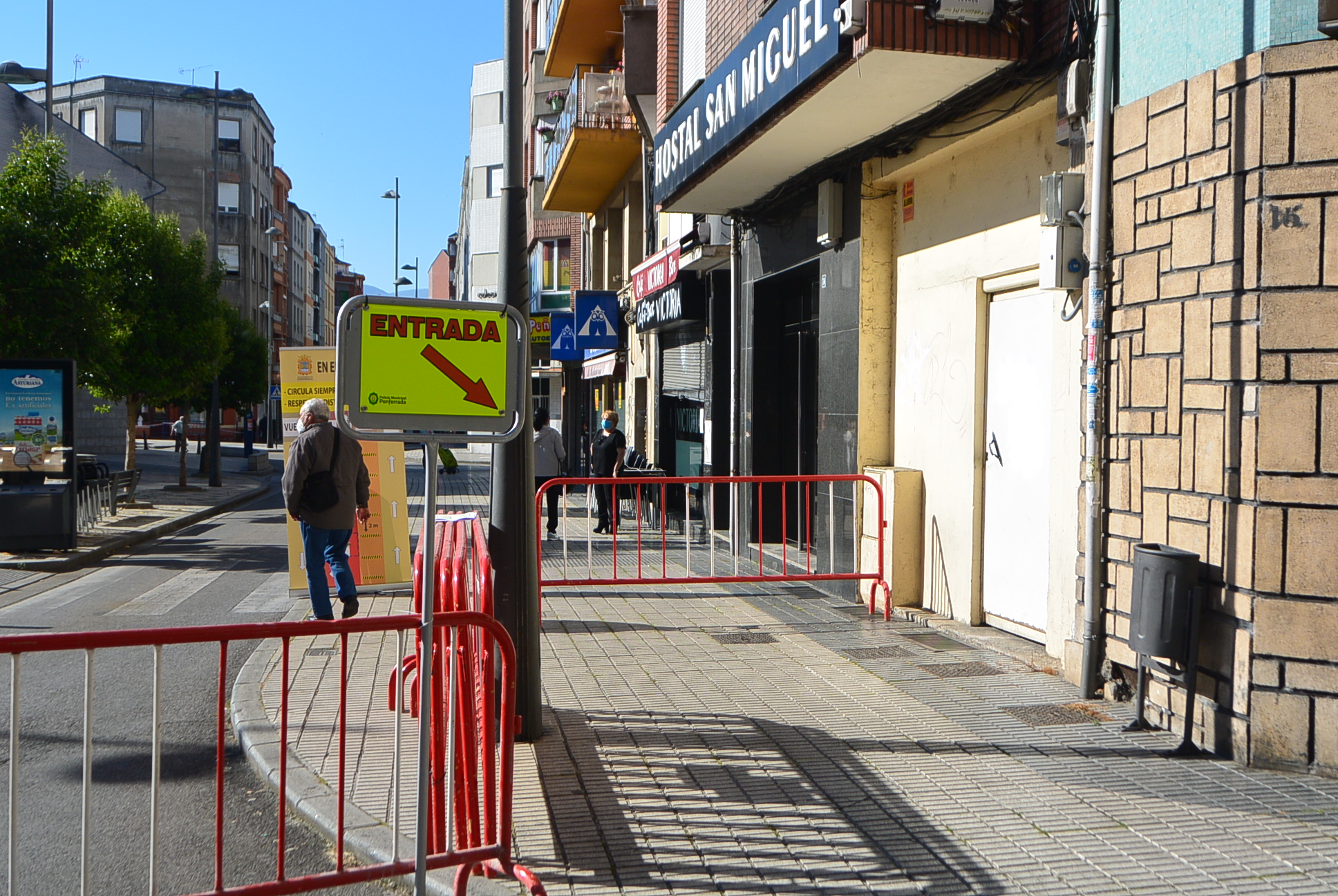 El mercado de Ponferrada arranca al ralentí 1