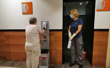 El Centro Comercial el Rosal abre con estrictas medidas de seguridad y control para la seguridad de los clientes y trabajadores 5