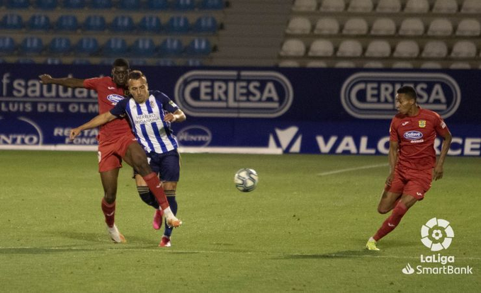Ponferradina - Fuenlabrada (0-3) El Fuenla se lleva tres puntos del Toralín en un partido en el que la Deportiva se desdibujó en la segunda parte 10