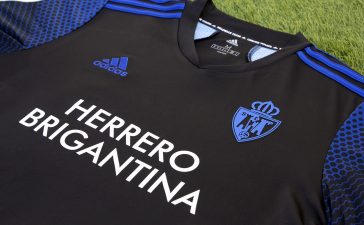 La Deportiva presenta su segunda y tercera equipación 6