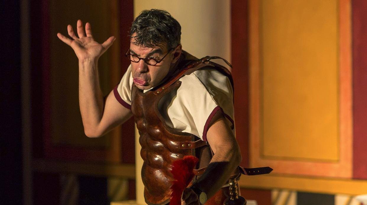 "El Romano" la divertida historia que llega al Teatro de Cubillos del Sil 1