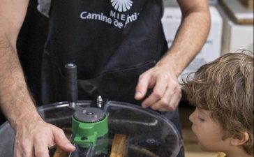 La Miel Camino de Santiago lanza 'Un Pie en El Camino', un programa de apadrinamiento de colmenas 7