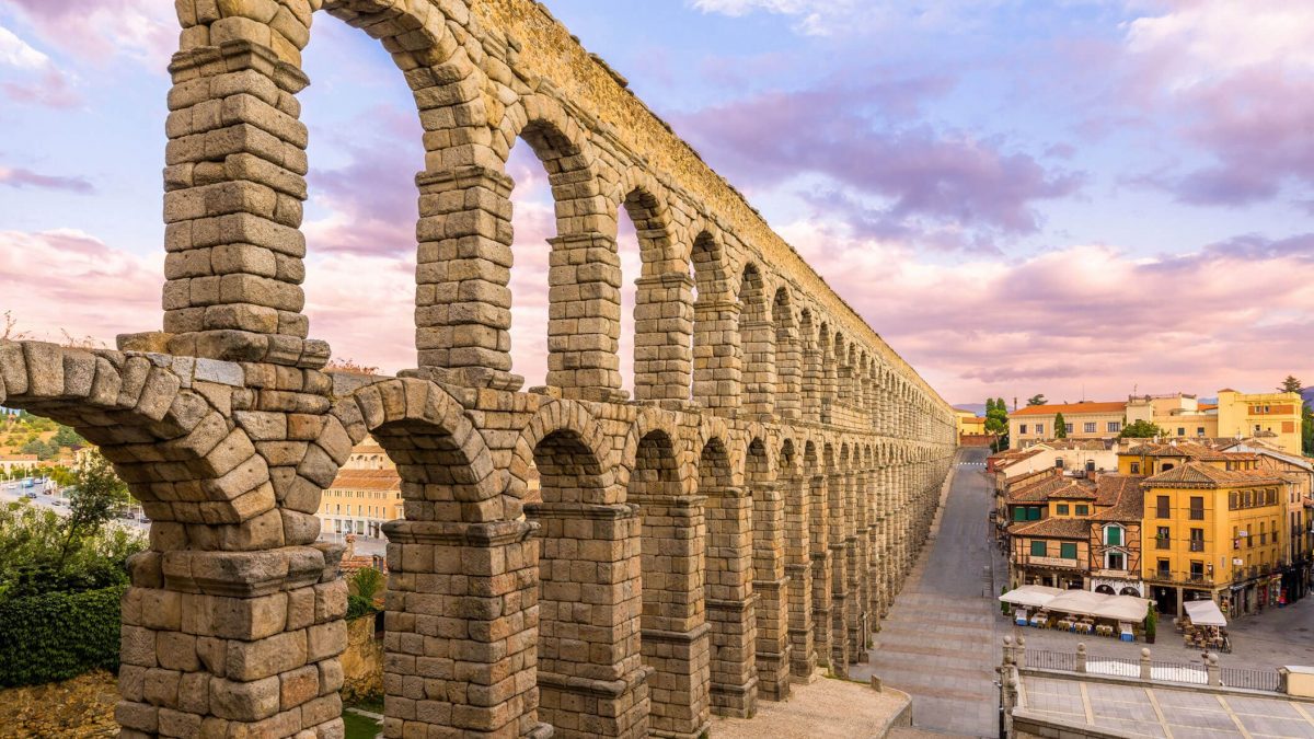 La Junta levanta las medidas excepcionales en Ávila y Segovia referidas a restauración, centros comerciales y actividad deportiva en centros cerrados 1