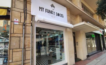 Ponferrada entra de lleno en el Black Friday y el centro recibe a 'My Funky Socks' una desenfadada tienda de calcetines 9