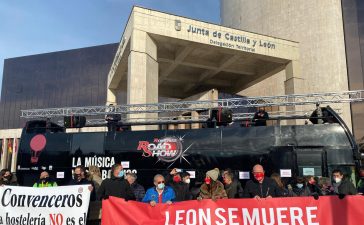 La hostelería de la provincia alza la voz ante la Junta de Castilla y León en la capital 10