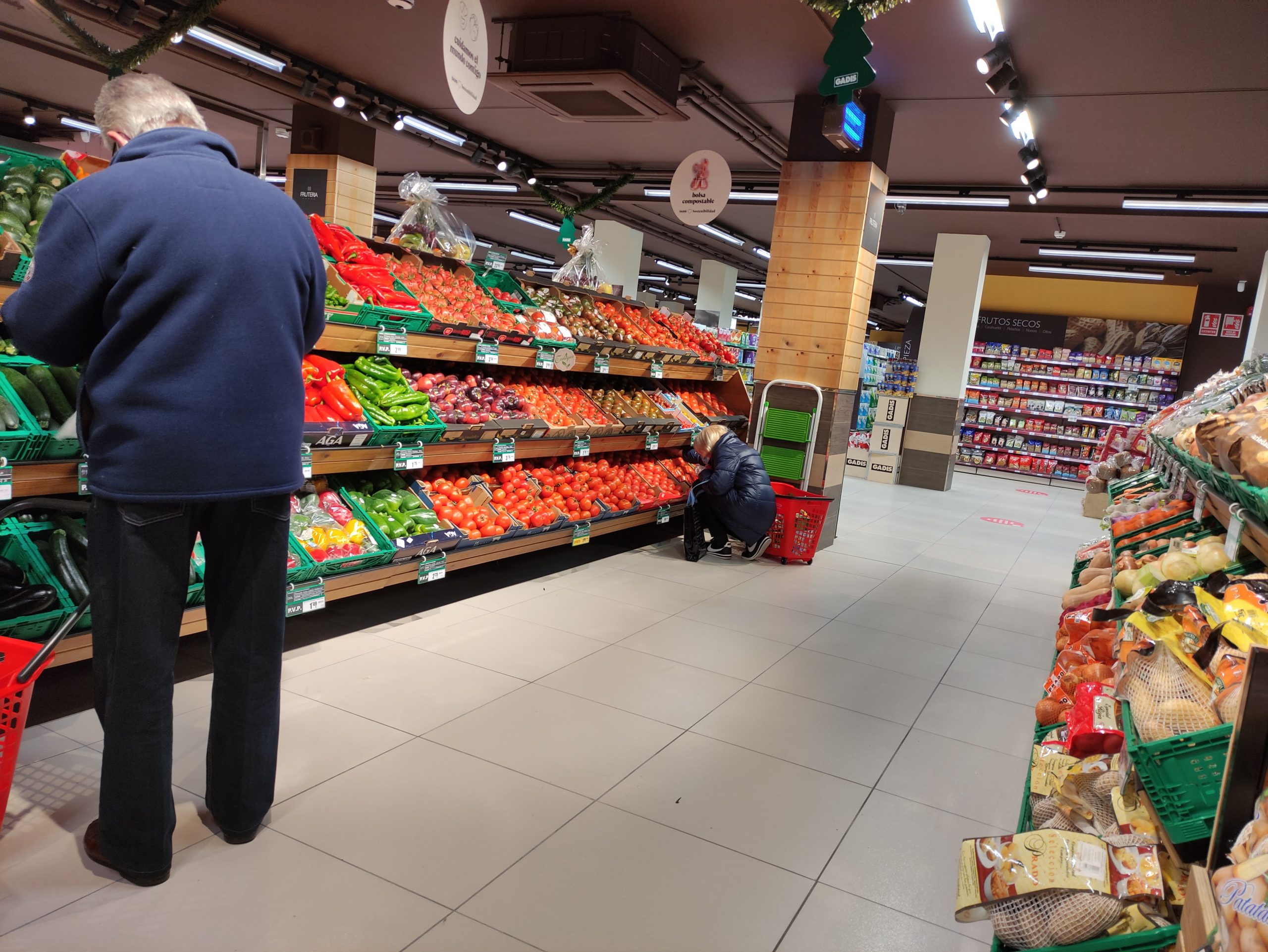 El Supermercado GADIS de la Calle Ancha reabre en Ponferrada, ampliando la superficie de venta 4