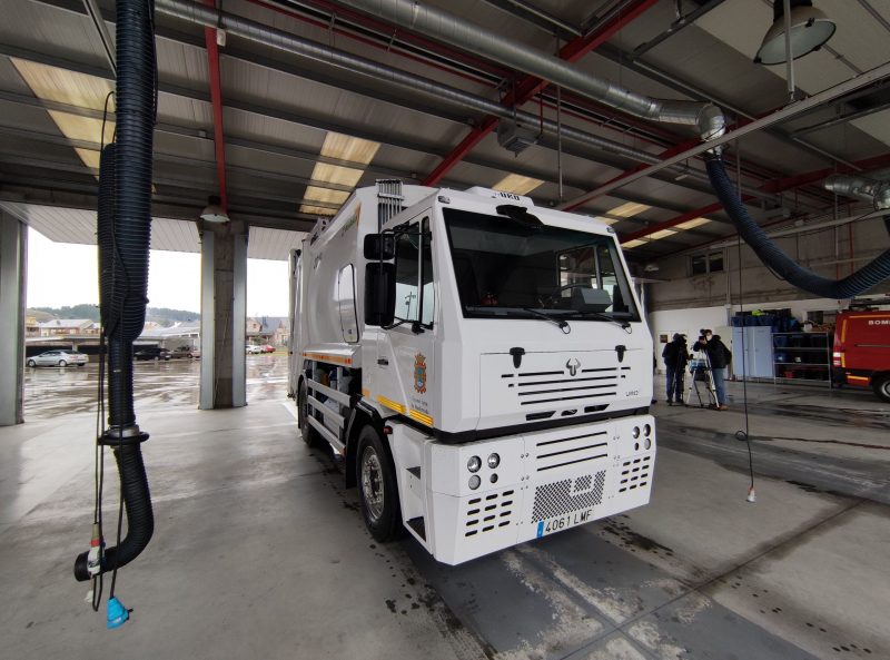 Ponferrada estrena nuevo camión de recogida de residuos 2