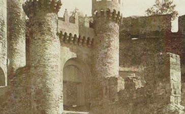 El director de los museos, y del Castillo de Ponferrada recupera una fotografía centenaria que muestra una vista muy diferente de la fortaleza 7