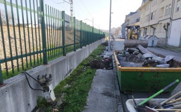 La Escuela Taller acondiciona una acera que presentaba un gran deterioro en el barrio de la Placa 9