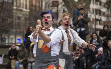 Teatro La Sonrisa usa el lenguaje clown en el divertido montaje familiar “Bricomanazas” 4