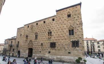 Javier Tolentino presenta su ópera prima, ‘Un blues para Teherán’, en la Casa de las Conchas de Salamanca 5
