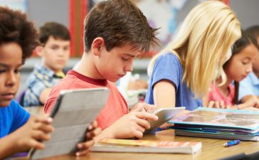 22 centros acogerán el próximo curso 2021-2022 un programa piloto para utilizar libros digitales 2