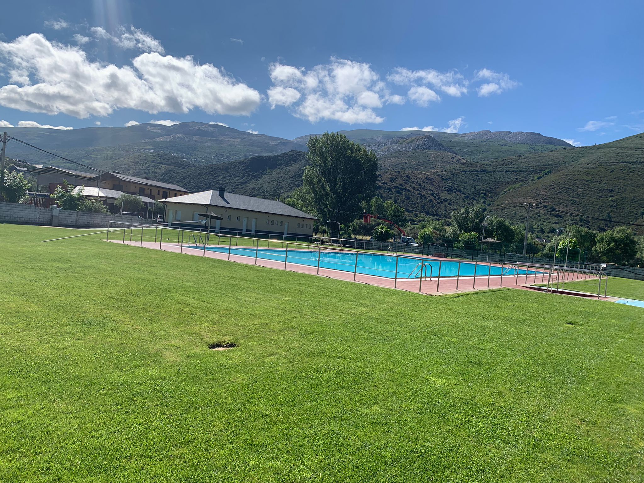 Especial piscinas que no te puedes perder en El Bierzo este verano 18 Especial piscinas que no te puedes perder en El Bierzo este verano 17