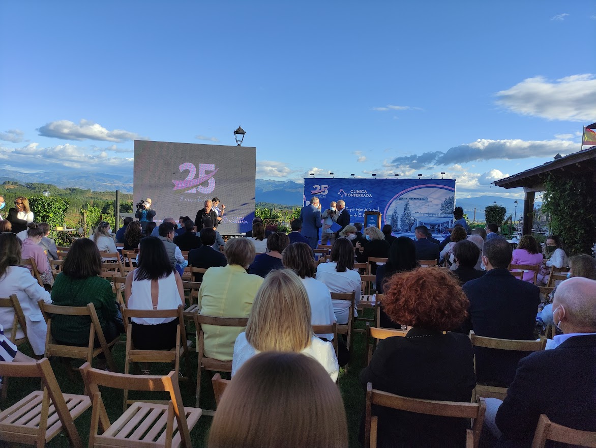 Clínica Ponferrada celebra su 25 aniversario haciendo un reconocimiento a los fundadores y sellando su compromiso con El Bierzo 3