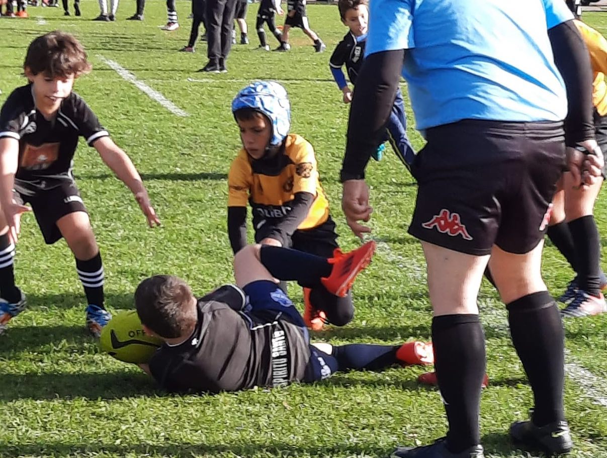 El sábado se concentran en Columbrianos las escuelas de Castilla y León de Rugby 1