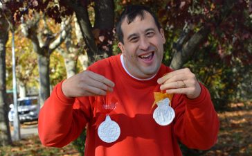 Asprona Bierzo vuelve a llenar tu árbol de inclusión esta Navidad con su ‘bola solidaria’ 5