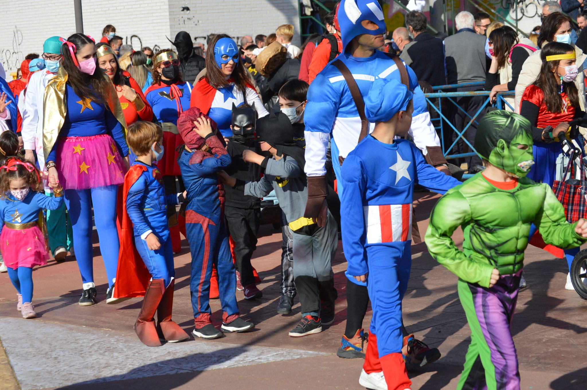 Carnaval Infantil de Ponferrada, los más peques inundan la calle de color y buen humor 6