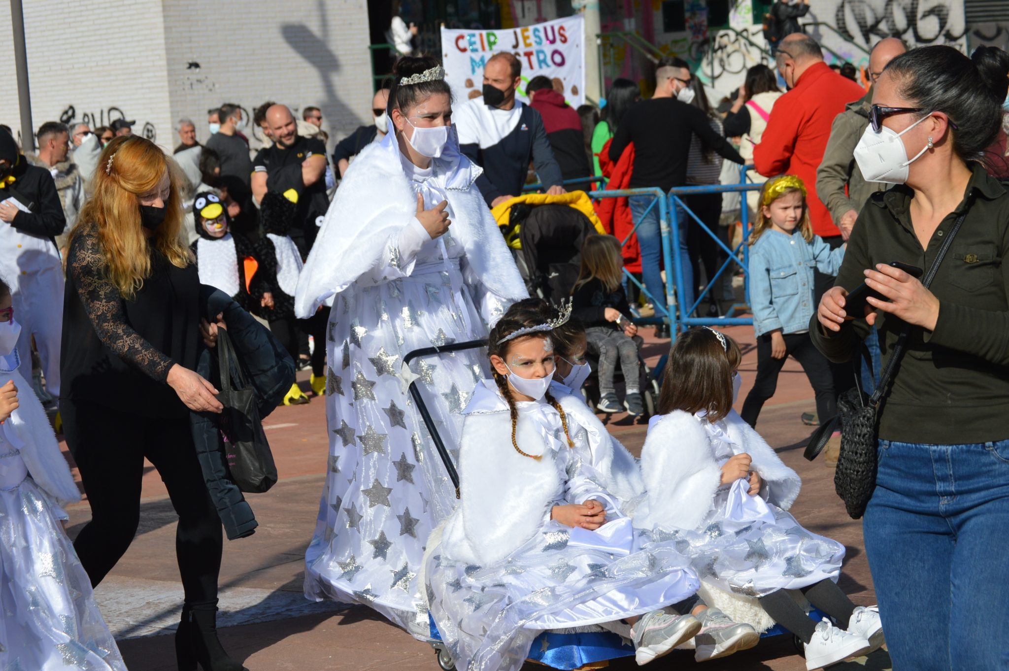 Carnaval Infantil de Ponferrada, los más peques inundan la calle de color y buen humor 51