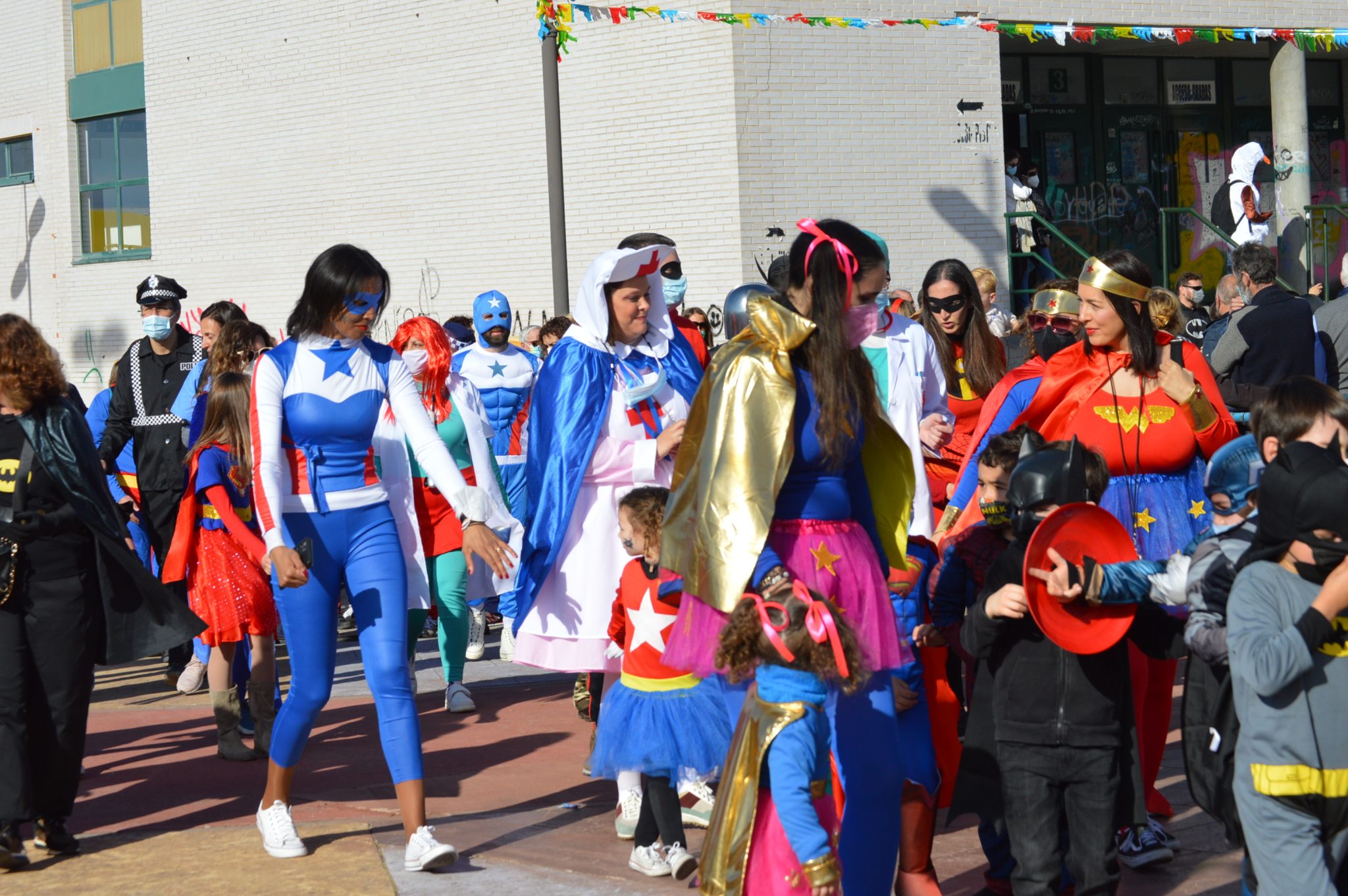 Carnaval Infantil de Ponferrada, los más peques inundan la calle de color y buen humor 7