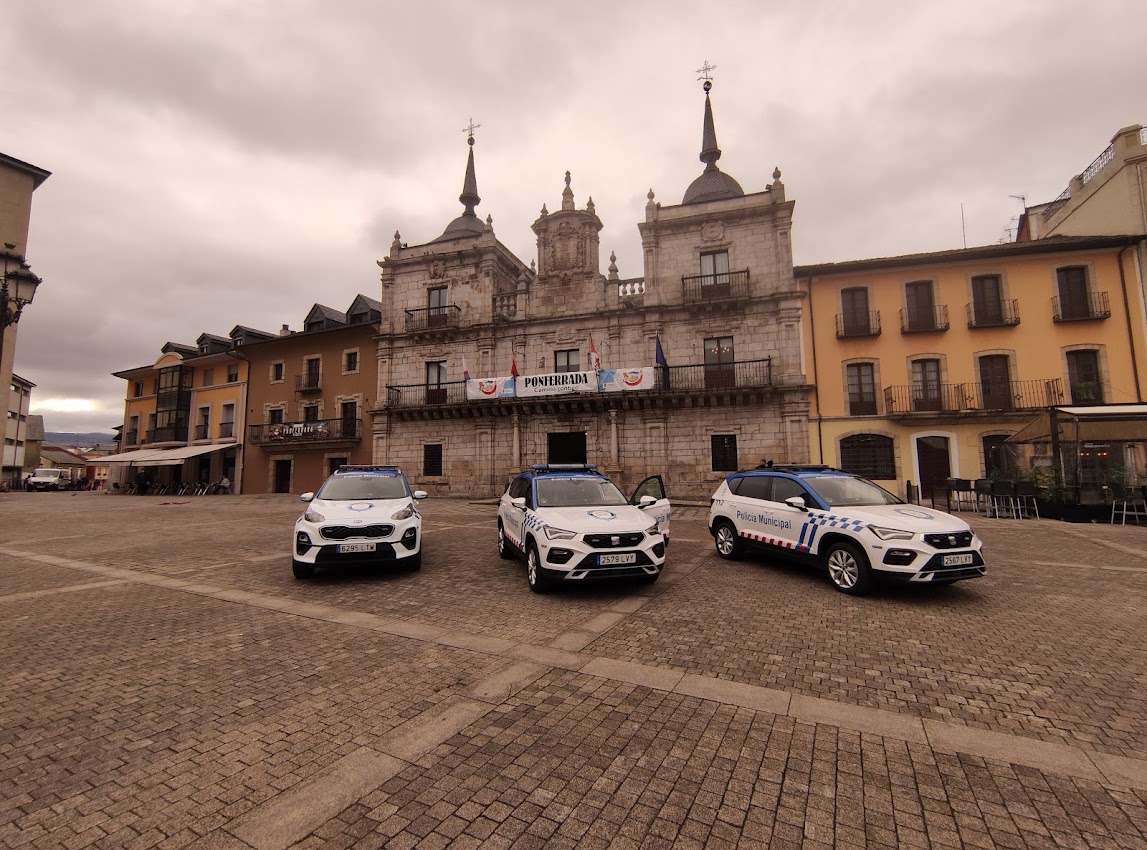 La Policía Municipal de Ponferrada renueva parcialmente la flota de vehículos con tres nuevas unidades 1
