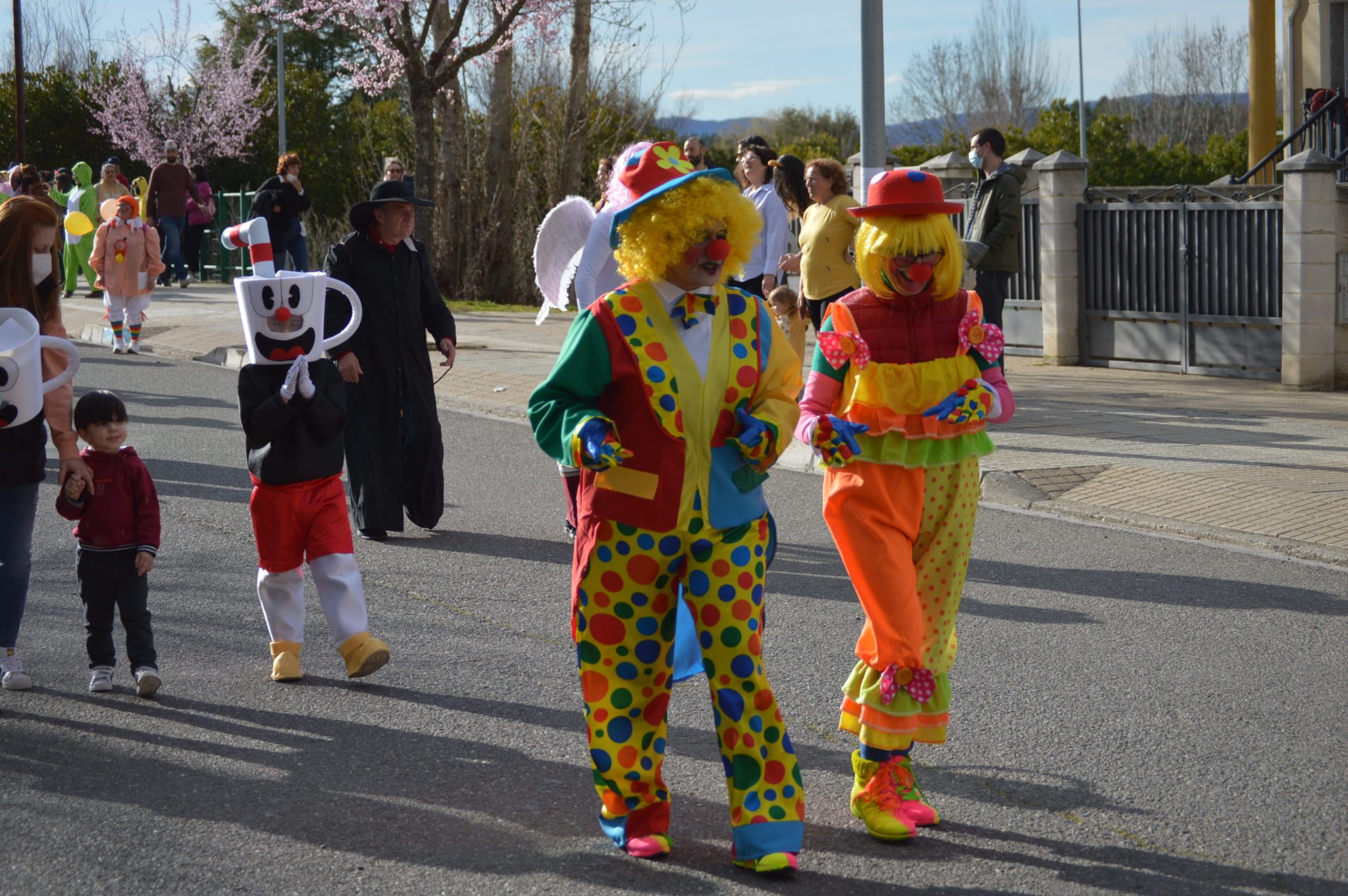 Cubillos retoma la animación en las calles con su tradicional desfile de Carnaval 28