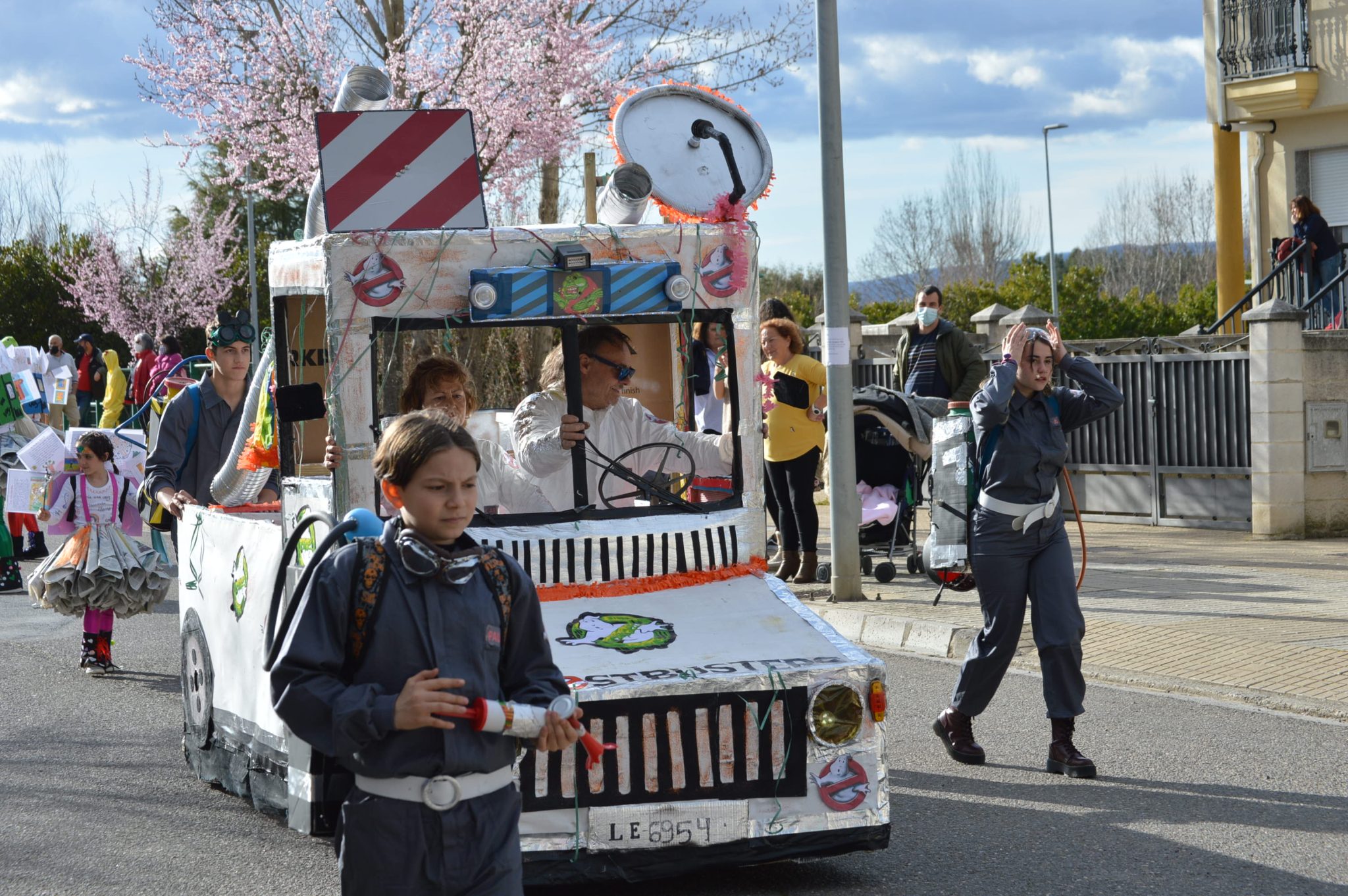 Cubillos retoma la animación en las calles con su tradicional desfile de Carnaval 42