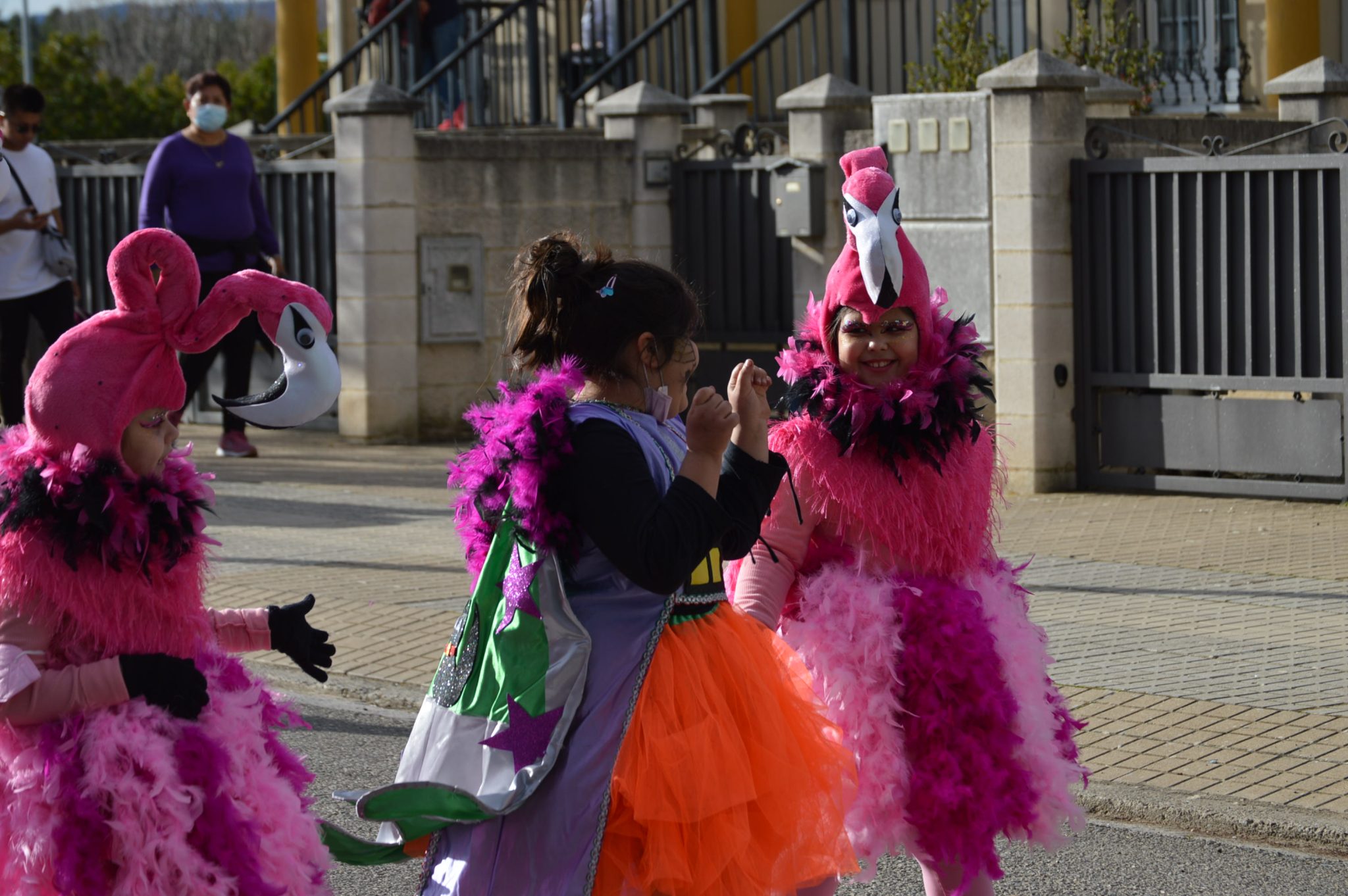 Cubillos retoma la animación en las calles con su tradicional desfile de Carnaval 62