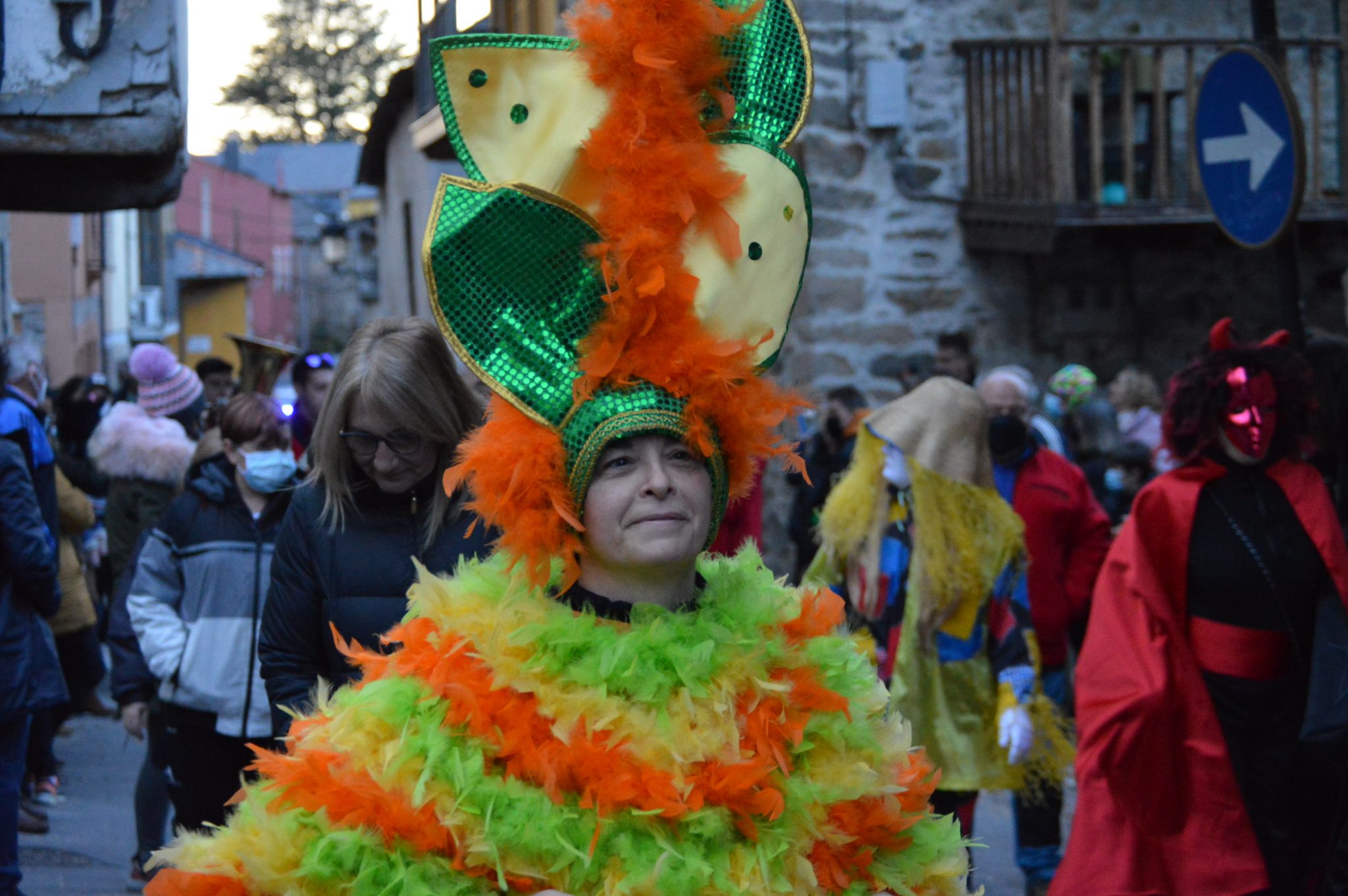 Molinaseca organiza su gran Carnaval 2025 con un animado desfile por las calles del pueblo 1