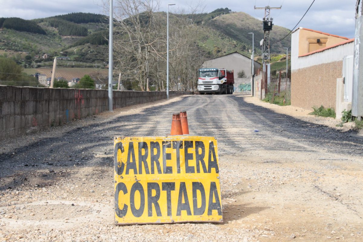 Comienzan los trabajos de asfaltado del camino de Matinot 1