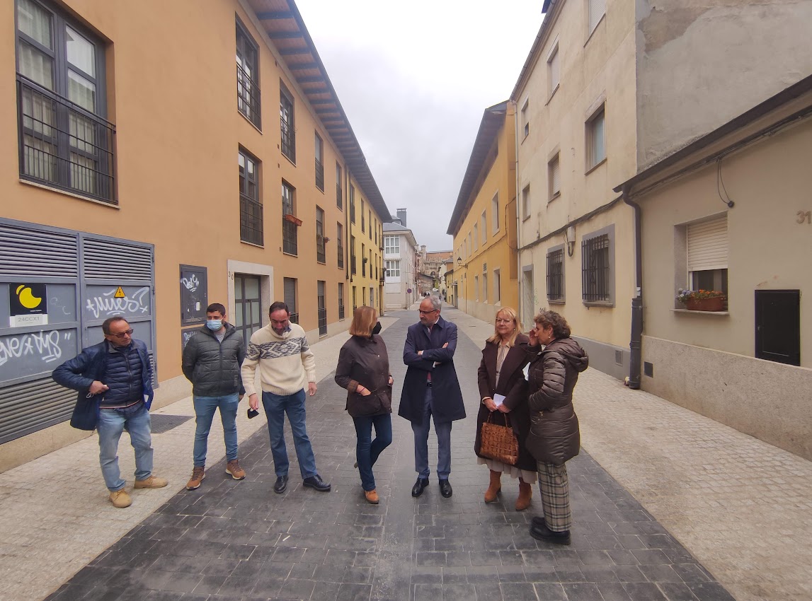 Finalizan las obras de adecuación de la Calle Estafeta del Casco Antiguo de Ponferrada 1