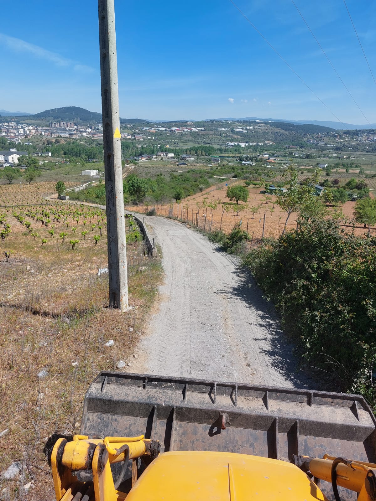 La concejalía de Medio Rural actúa en el camino Lombano de San Lorenzo 1