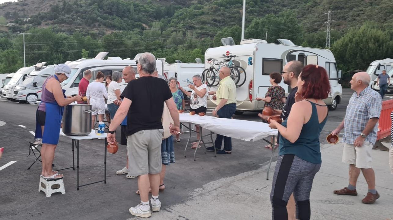 Villafranca pone en servicio el área de autocaravanas situada en las inmediaciones de la playa fluvial 1