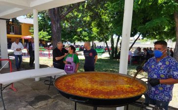Bárcena celebra el día del vecino con música, comida popular, teatro y chocolatada 8