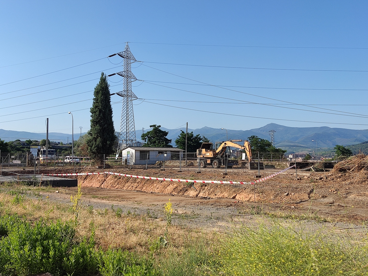 Comienzan las obras de urbanización del entorno de La Térmica Cultural en Compostilla 1