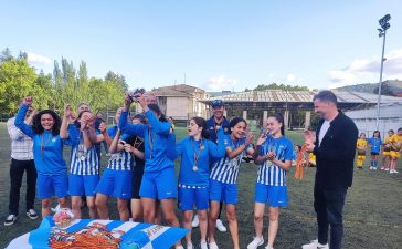 Entregados los premios del I torneo de fútbol Femenino Ciudad de Ponferrada 4