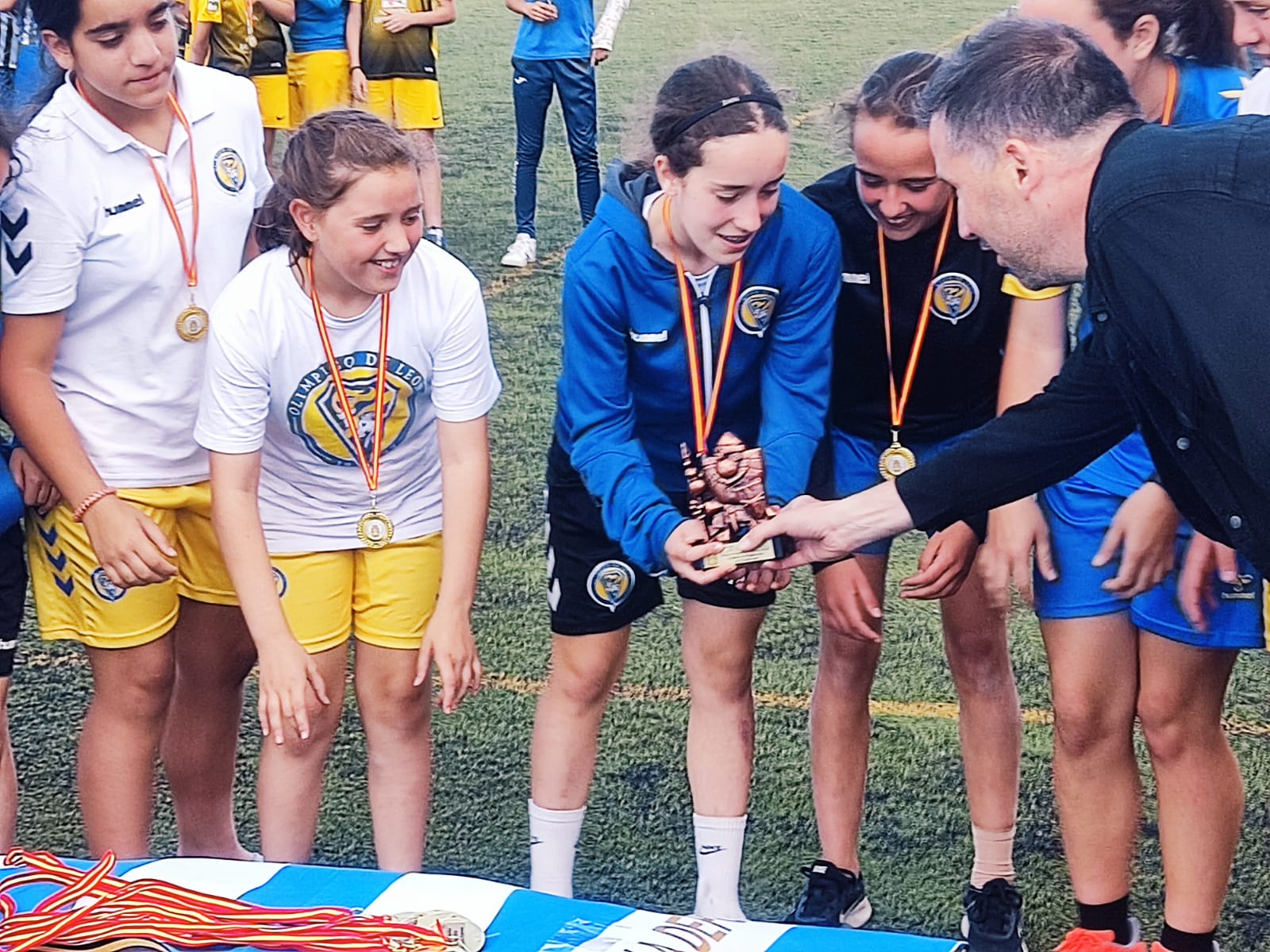 Entregados los premios del I torneo de fútbol Femenino Ciudad de Ponferrada 2