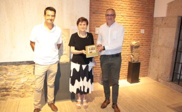 Nueva donación de libros a la Biblioteca del Castillo de los Templarios 2