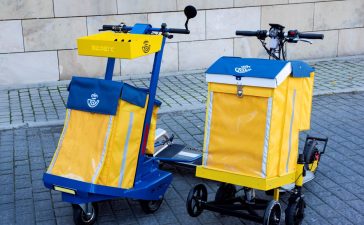 Estos son los carritos eléctricos asistidos que ya llevan los carteros de Ponferrada para su reparto 9
