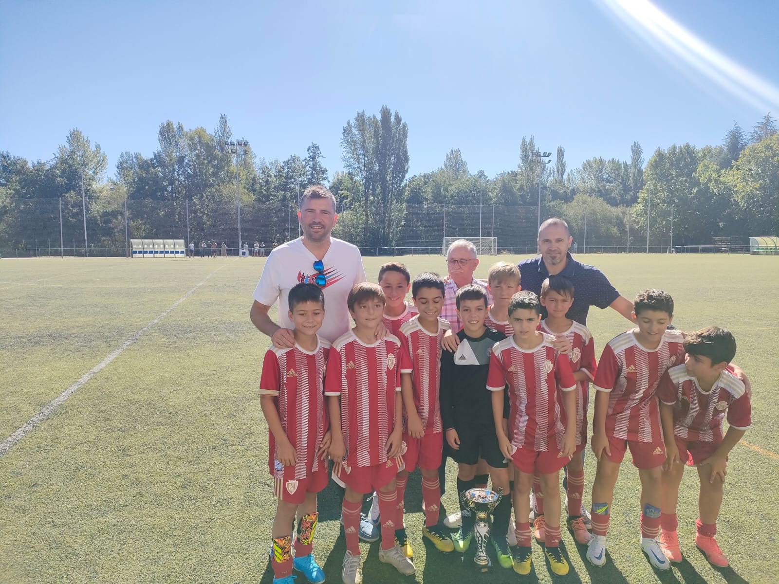 Los más pequeños disfrutan del fútbol 7 en el Torneo de la Encina organizado por La Morenica 1